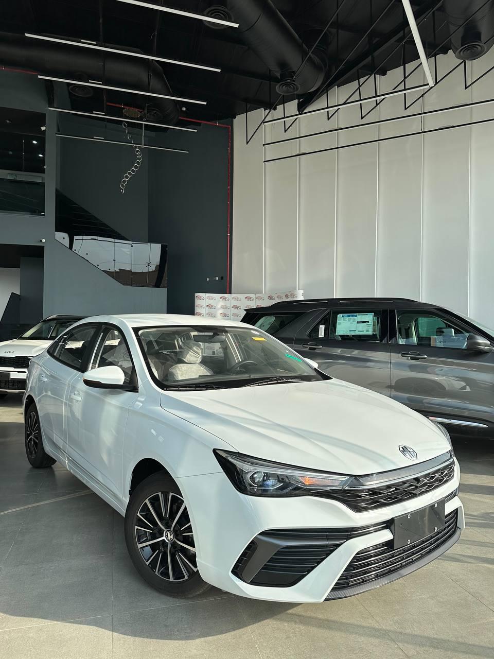 ام جي MG5 2025 — صورة 1