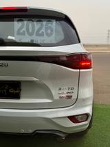 اسوزو MU-X 2026 — مصغرة 10