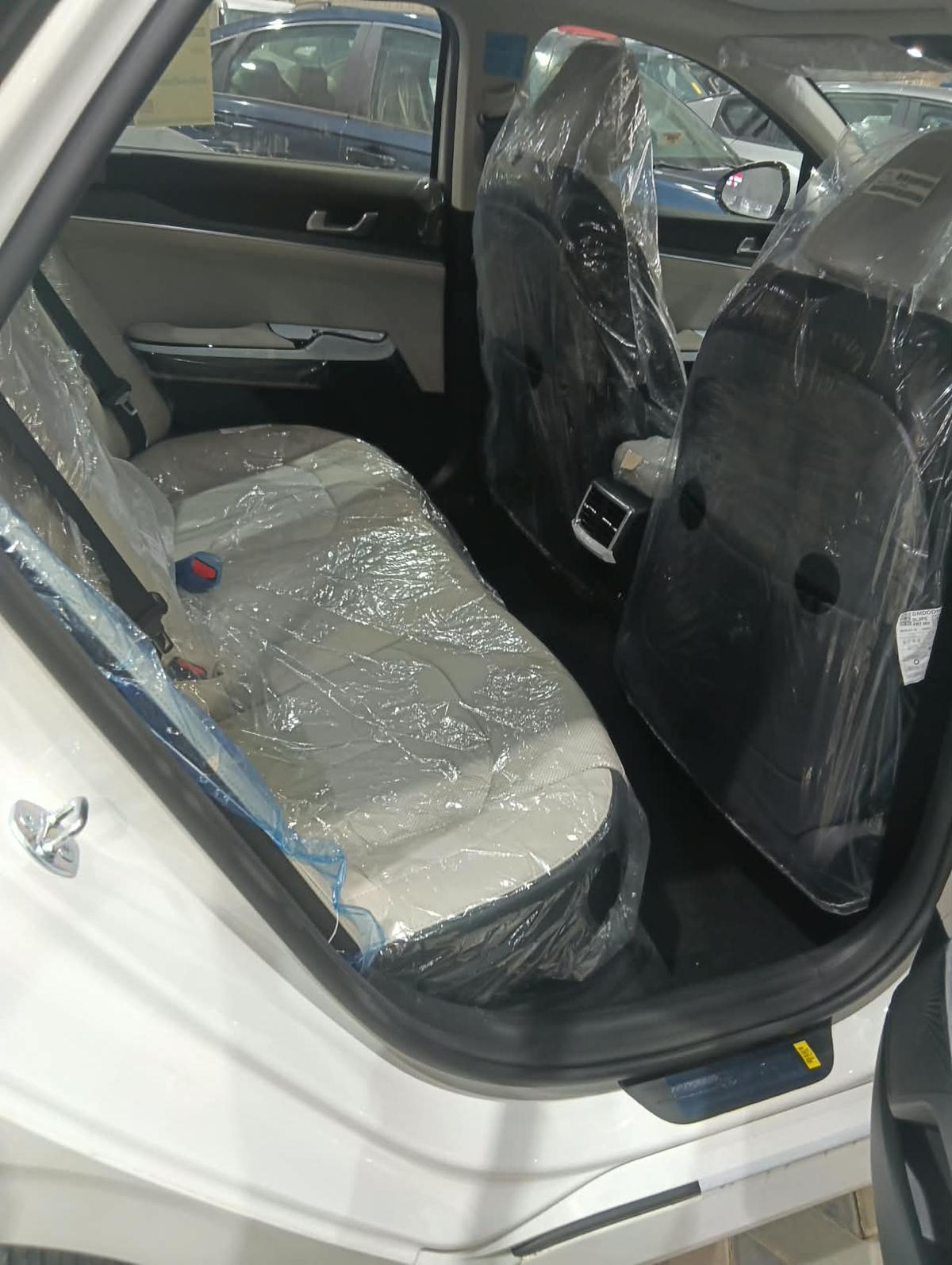 Kia K5 2026 - Mid Option — image 1