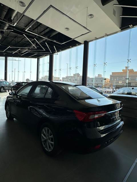ام جي MG5 2025