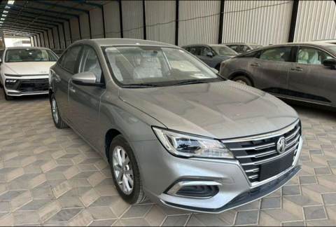 ام جي MG5 2025
