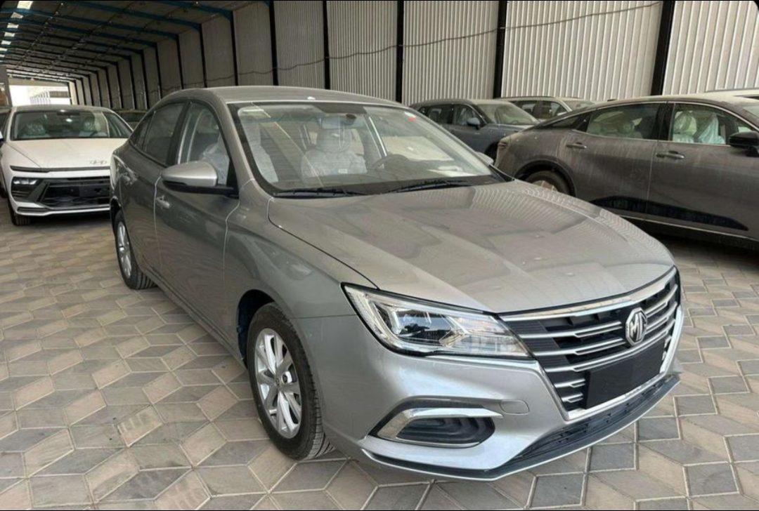 ام جي MG5 2025 — صورة 1