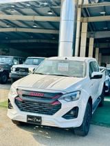 اسوزو D-Max 2025 — مصغرة 2