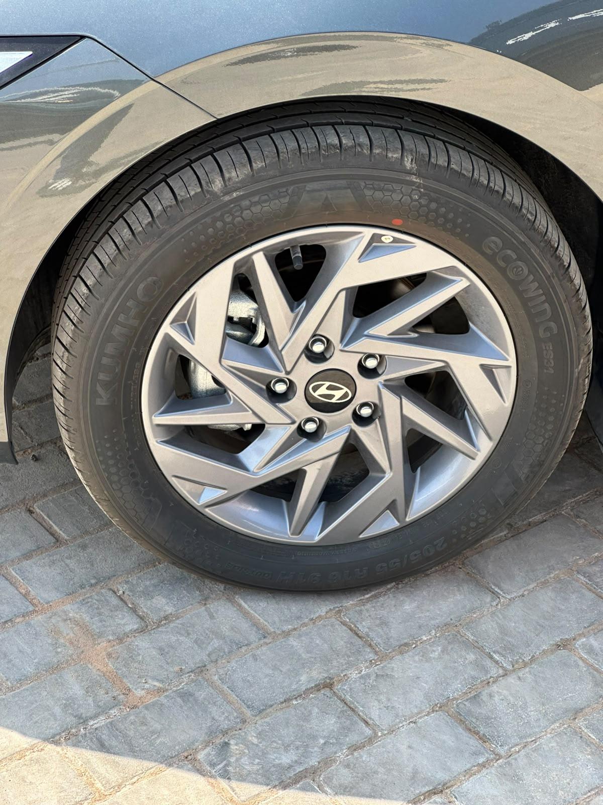 Hyundai Elantra 2026 - Smart — image 1